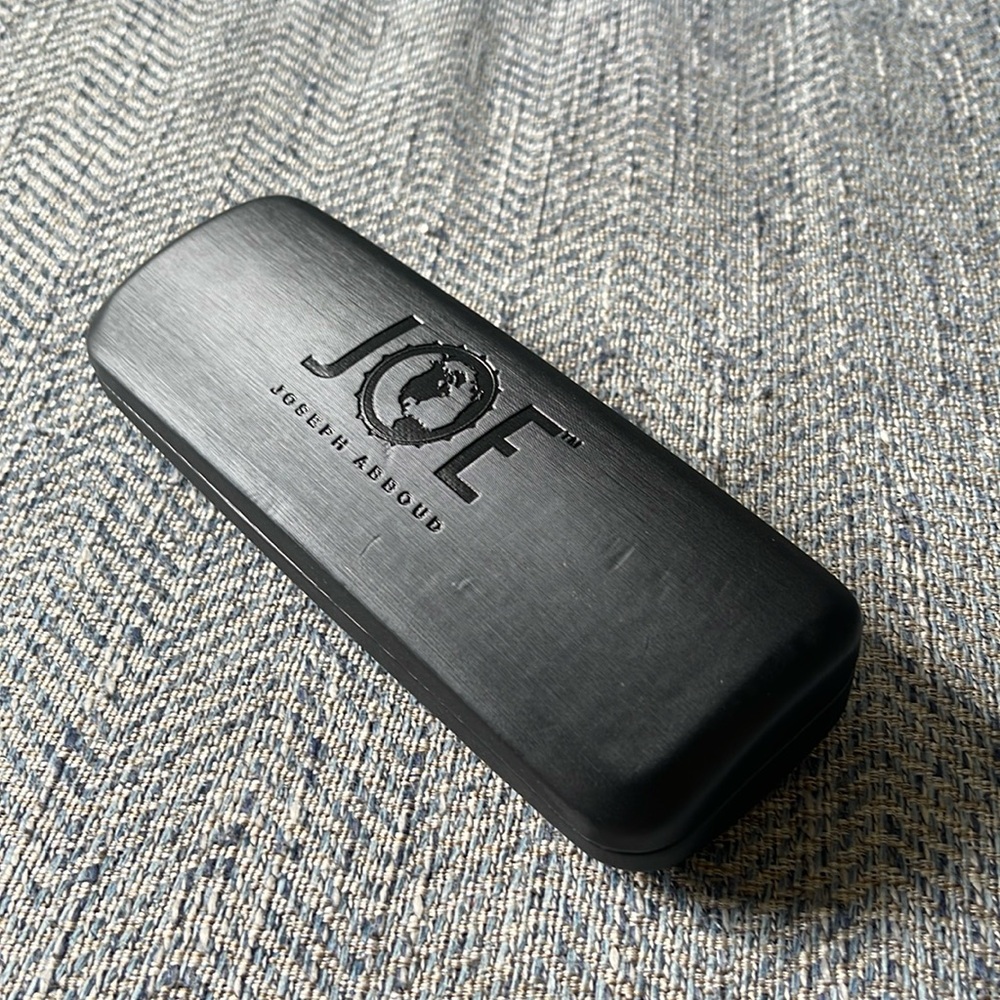 Joe - Joseph Abboud - Black Clam Shell Hard Case … - image 1